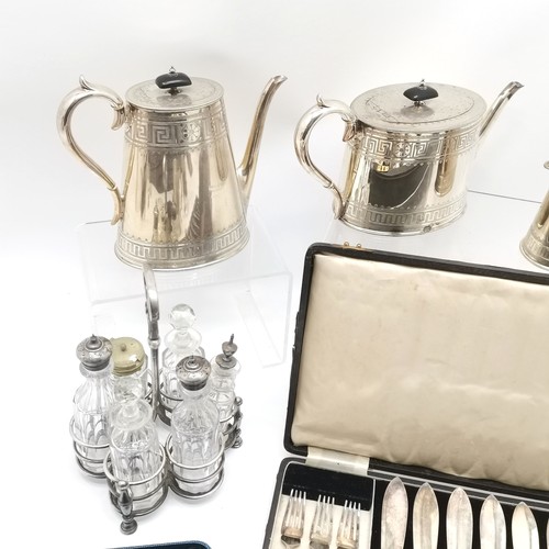 483 - Qty of silver plated wares inc 3 piece EPNS teaset with Greek key engraved pattern (tallest 20cm) t/... 