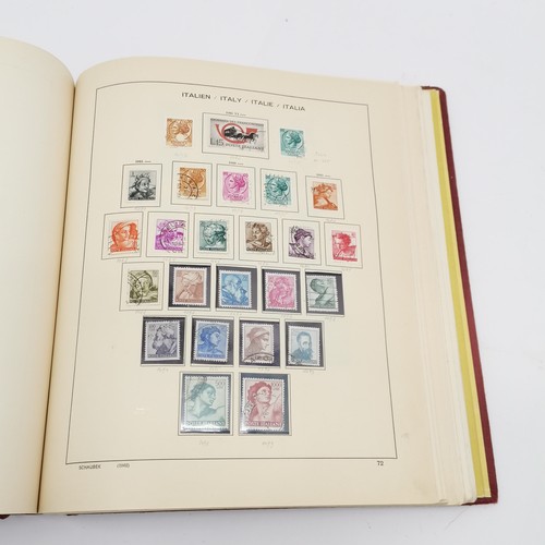 99 - Italy stamp collection 1861-1977 mint / used in 2 x Schaubek albums