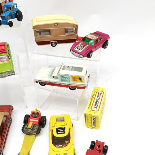 104 - Quantity of vintage toy cars including Dinky Toys Starter Unit Dragster, Corgi Whizzwheels Ford Gt, ... 