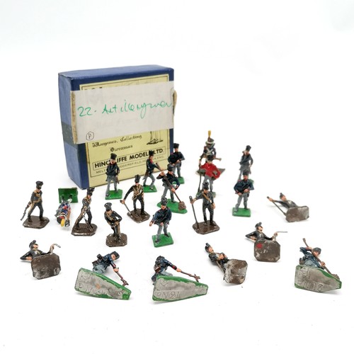 140 - Hinchliffe boxed Models large collection of mostly painted lead soldiers + horses including Brunswic... 