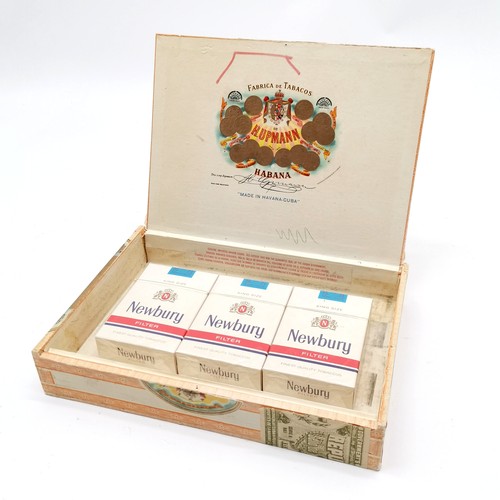 200 - Empty H Upmann cigar box t/w 3 x vintage unopened packets of Newbury King size cigarettes