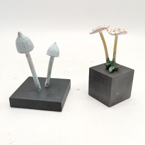 209 - 2 x carved wooden mushroom specimens - #224 & 13 Coprinus - tallest 14cm high