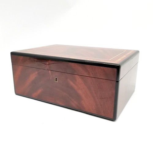 218 - Reindeer mahogany humidor with banded inlay detail & fitted interior complete with 2 keys - 31cm x 2... 