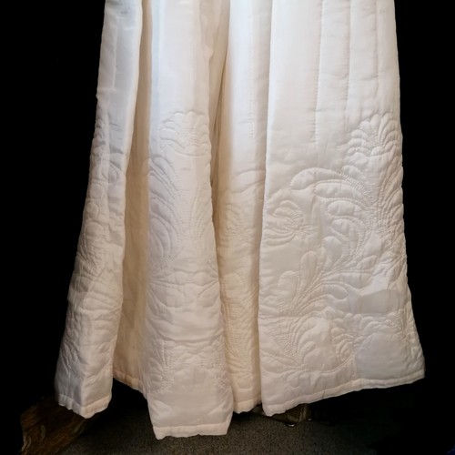 167 - Vintage silk wedding dress with quilted detail - separate bodice and skirt 22'' waist and 32'' bust ... 