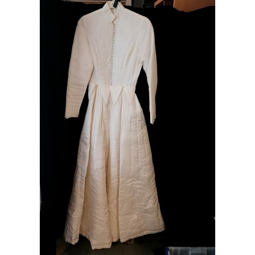 167 - Vintage silk wedding dress with quilted detail - separate bodice and skirt 22'' waist and 32'' bust ... 