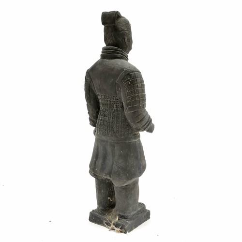 81 - Museum copy of a Chinese terracotta warrior in original fitted box - 43cm high & has detached head (... 