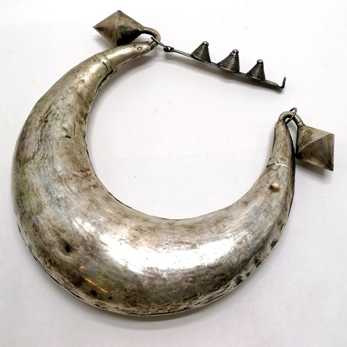 84 - Oriental Miao ceremonial large low grade silver collar/torque with single crescent shape and 3 wirew... 