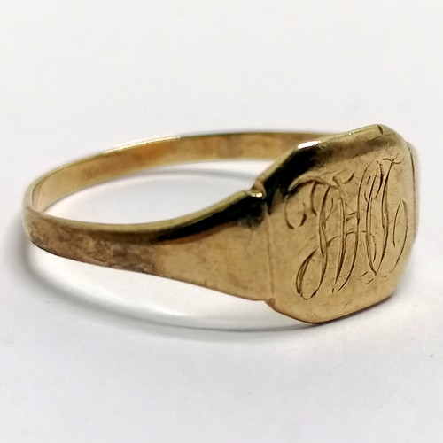 556 - Unmarked gold signet ring - size P & 1.5g slight distortion