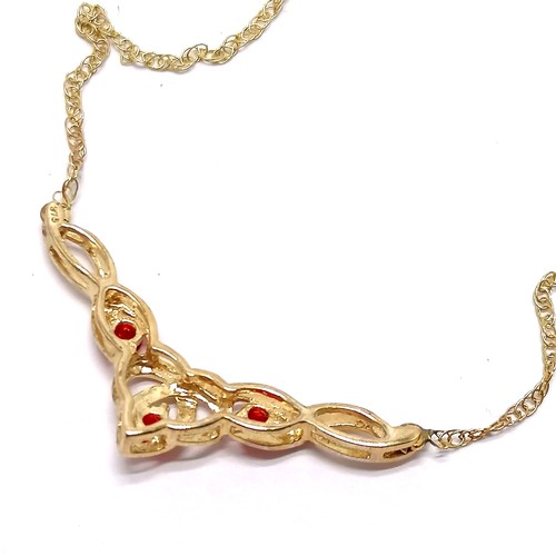 587 - 9ct hallmarked gold red stone set necklet - 42cm & 1.9g - SOLD ON BEHALF OF THE NEW BREAST CANCER UN... 