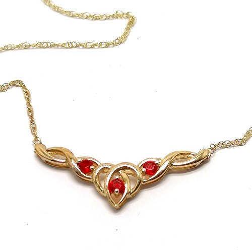 587 - 9ct hallmarked gold red stone set necklet - 42cm & 1.9g - SOLD ON BEHALF OF THE NEW BREAST CANCER UN... 