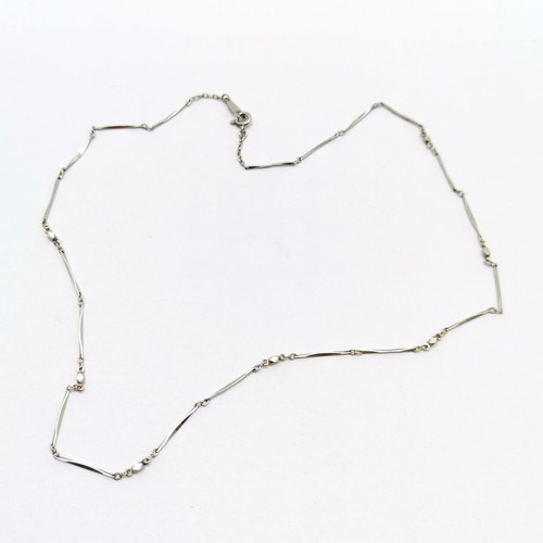 678 - Platinum hallmarked fancy link 40cm neckchain - 4.1g