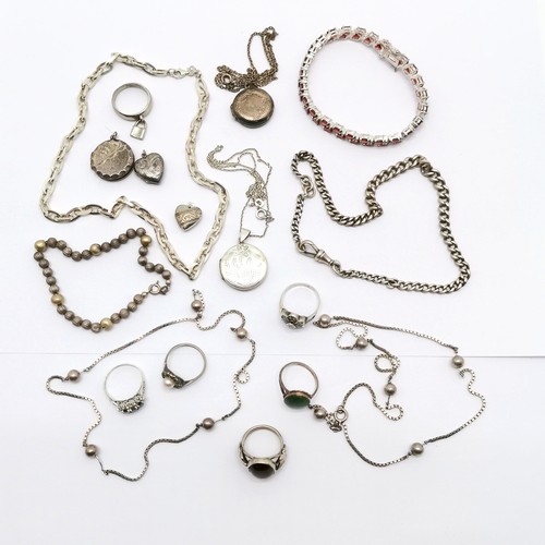 763 - Qty of silver jewellery inc stone set, lockets, rings (inc 1 with padlock detail), neckchains, 36cm ... 