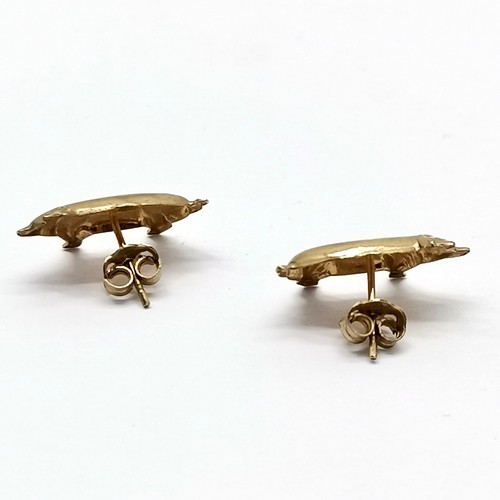 765 - Unmarked (touch tests as) gold pair of pig earrings - 0.7g - SOLD ON BEHALF OF THE NEW BREAST CANCER... 