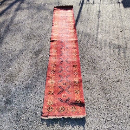 315 - long red wool runner - 479cm x 83cm