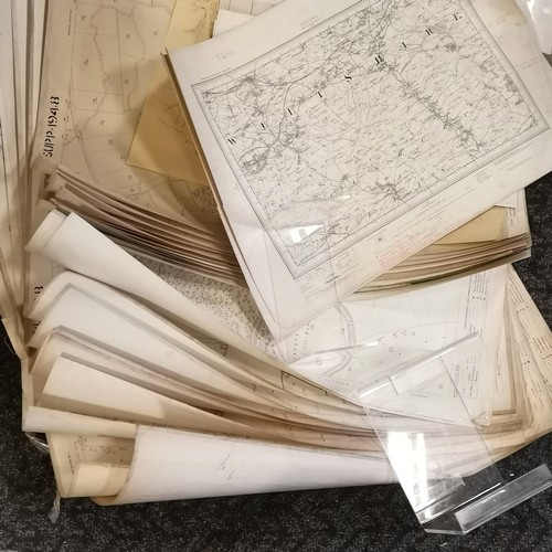 329 - Quantity of mostly antique Ordnance Survey maps of the M4 corridor covering Wiltshire near Swindon