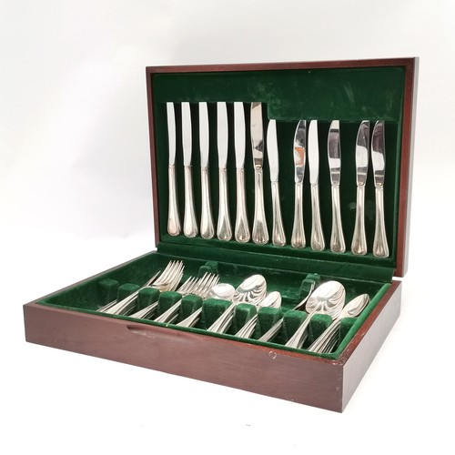 334 - Canteen of Community plate cutlery with 6 extra knives and a cake slice