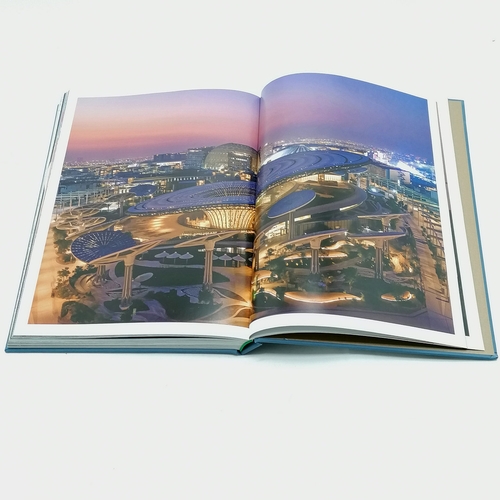 343 - Assouline 'Dubai Wonder' coffee table book 33cm x 25cm.
- has a tear to the inside of the back cover... 