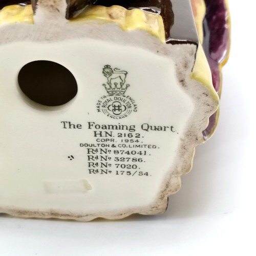 377 - Qty of ceramics inc Royal Doulton HN2162 The Foaming Quart, pair of Italian centre displays, Hammers... 