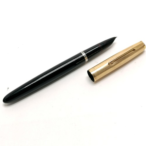 411 - Parker 51 black fountain pen with rolled gold cap 14cm long - in good used condition