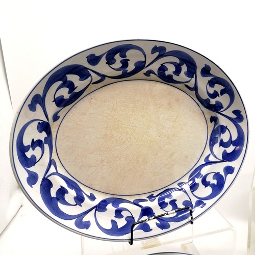 432 - Norman Frank (114 Baker St) qty of blue / white plates + 1 bowl (21cm diameter) ~ some staining othe... 