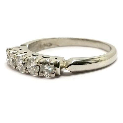 541 - Unmarked white gold 5 stone diamond ring - size P½ & 3.7g total weight ~ stones are approx 3mm diame... 