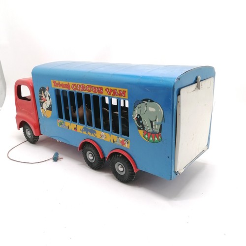 2 - Triang circus van complete with 8 wheeled animals (complete set?) - 59cm long & in good used conditi... 