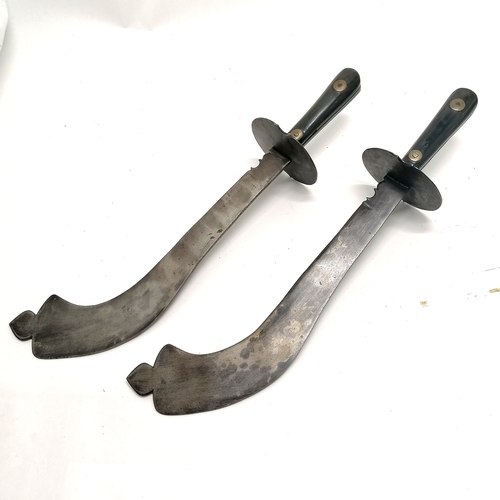 62 - Antique pair of Nepalese / Indian kora swords - 46cm long