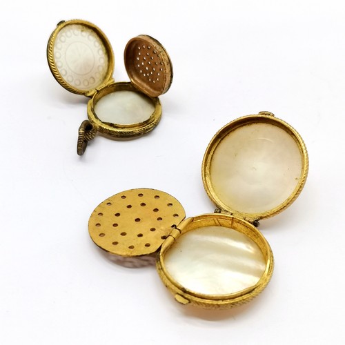 505 - 2 x antique Georgian vinaigrettes with hand carved mother of pearl panels - largest 2.4cm diameter ~... 