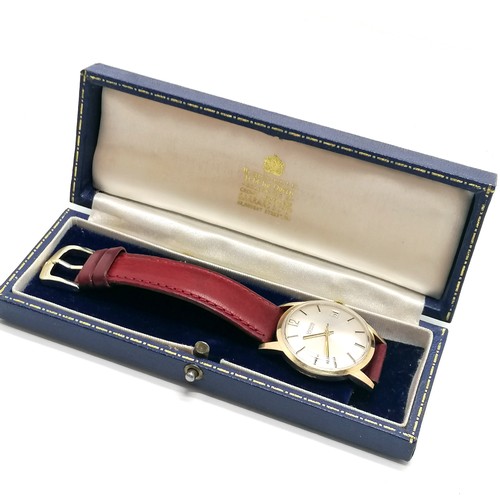 692 - Garrard automatic 9ct gold cased (32mm case) wristwatch with date aperture in original retail box - ... 