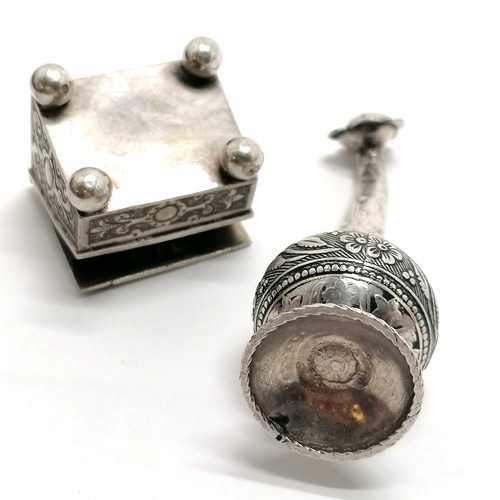 744 - 2 x unmarked silver miniatures inc rose water sprayer (8.5cm) & hinge lidded box - 51g total weight ... 