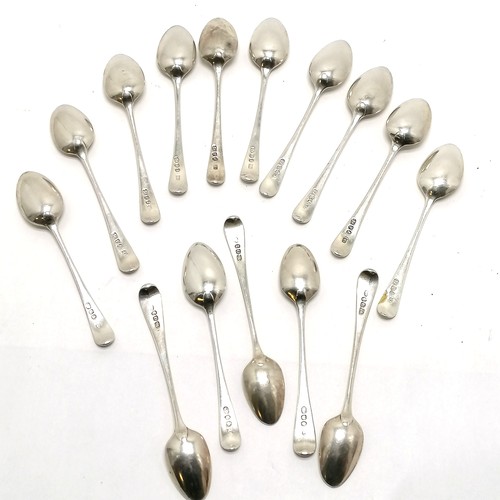 756 - 15 x Georgian silver teaspoons - 11 x 1790 by IB & 4 x 1788 by WS (13.3cm long) ~ total weight (15) ... 