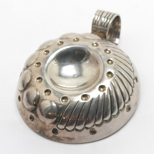 771 - Antique French silver tastevin by Cesar Tonnelier with Minerva 950 hallmark - 7.5cm diameter & 63g