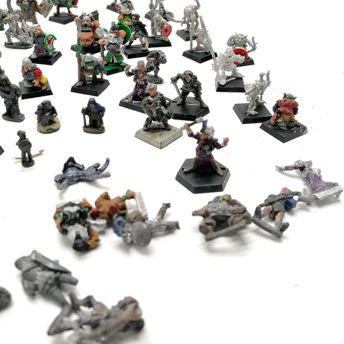 245 - Qty of Warhammer / Citadel painted / unpainted figures inc goblobber dwarf onager catapult war machi... 