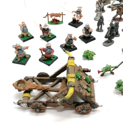 245 - Qty of Warhammer / Citadel painted / unpainted figures inc goblobber dwarf onager catapult war machi... 