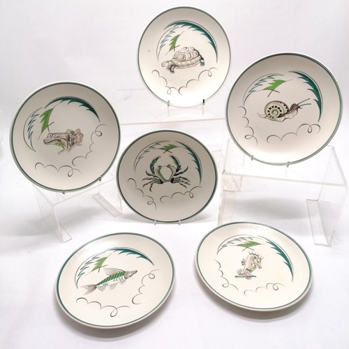 260 - 6 x Poole pottery crab / seahorse / snail / tortoise / fish / frog plates - 21.5cm diameter with no ... 