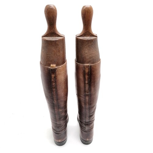 262 - Pair of antique tan leather riding boots with trees - sole 25.5cm & total height 61cm (inc tree)