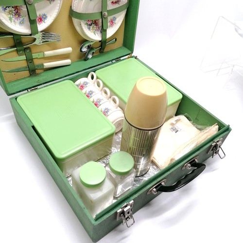 294 - Brexton made in england vintage picnic set in green travel case with original fittings but lacks 1 s... 