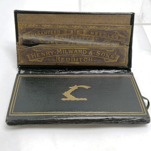 315 - Antique 'The West end needle case' by H Milward & Sons (Redditch) - folded out 21cm x 13cm and conta... 