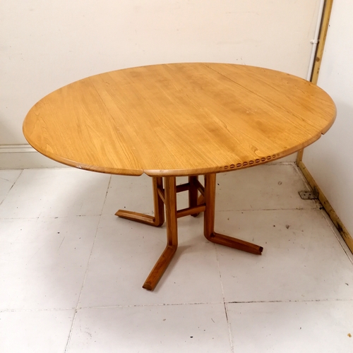 191 - Ercol Campden drop leaf dining table - 112cm x 62cm x 73cm (folded)