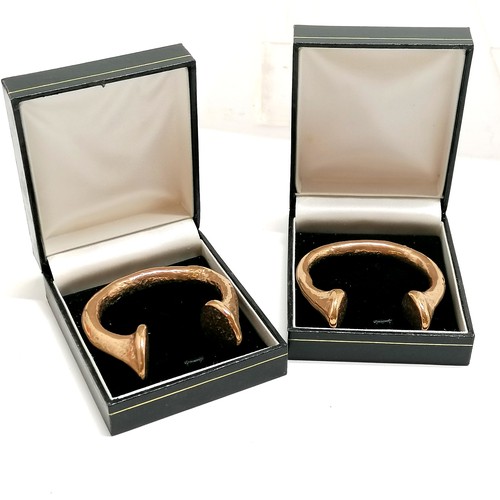 227 - 2 x antique trade bangles recovered from shipwreck (with annotated details from 1843 Douro)