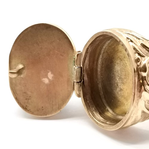 Unmarked gold poison style ring set with cabochon lapis detail hinged ...