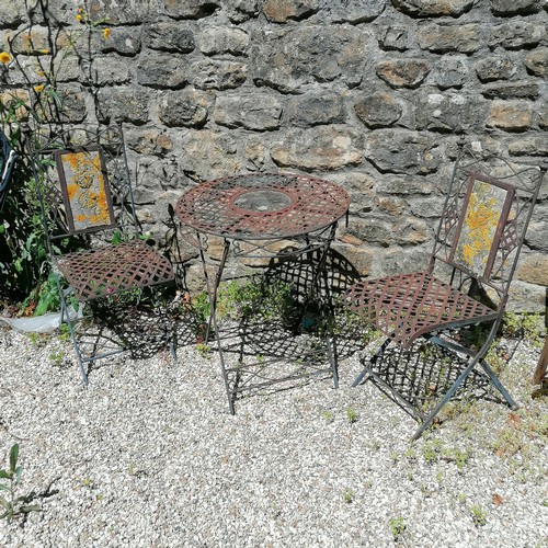 Lot 32        