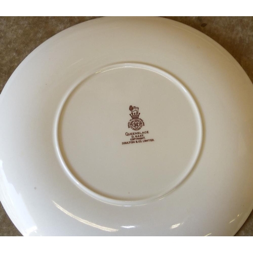 12 - A Royal Doulton 