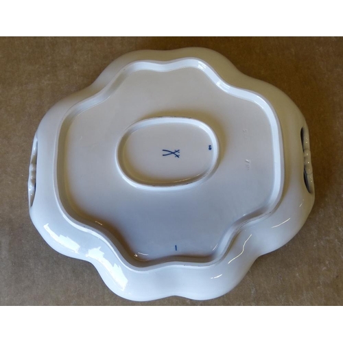 135 - A Meissen Blue and White Onion Pattern Scalloped 2-Handled Tray, 30 cm wide  