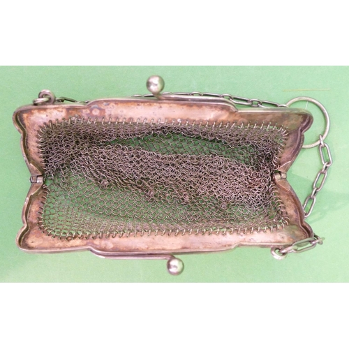 234 - A 925 Silver Ladies Mesh Purse with chain, 12cm wide, 82.5g.