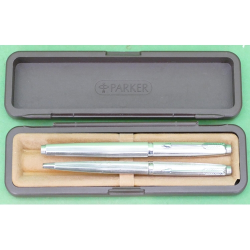 501 - A Parker French Fountain Pen having 14ct gold nib, also a matching ballpoint pen (2).