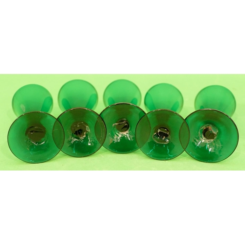 115 - A Set of 5 Georgian Green Glass Trumpet Shaped Glasses on round sweeping bases, 10cm high, also a pa... 