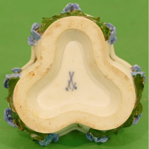 169 - A Meissen 3 Sectioned Scallop Shaped Sweetmeat Dish having fixed overhead handle, with encrusted flo... 