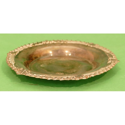 352 - A Modern London Silver Round Dish having gadroon scroll rim, 14cm diameter, 2.6oz.