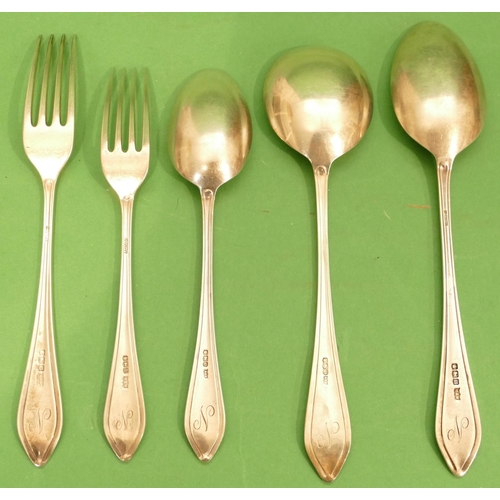 357 - A George V Silver Flatware Service comprising 12 x dinner forks, 12 x smaller forks, 12 x dessert sp... 